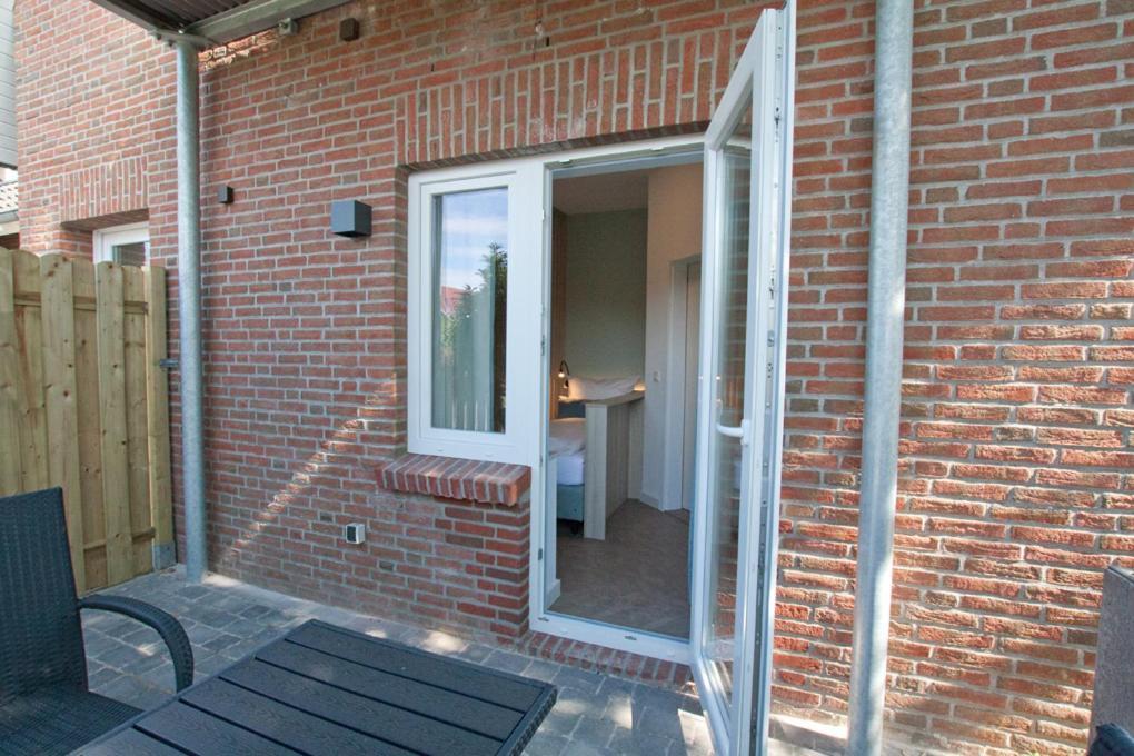 Hotel Garni Goldener Anker Greetsiel Esterno foto