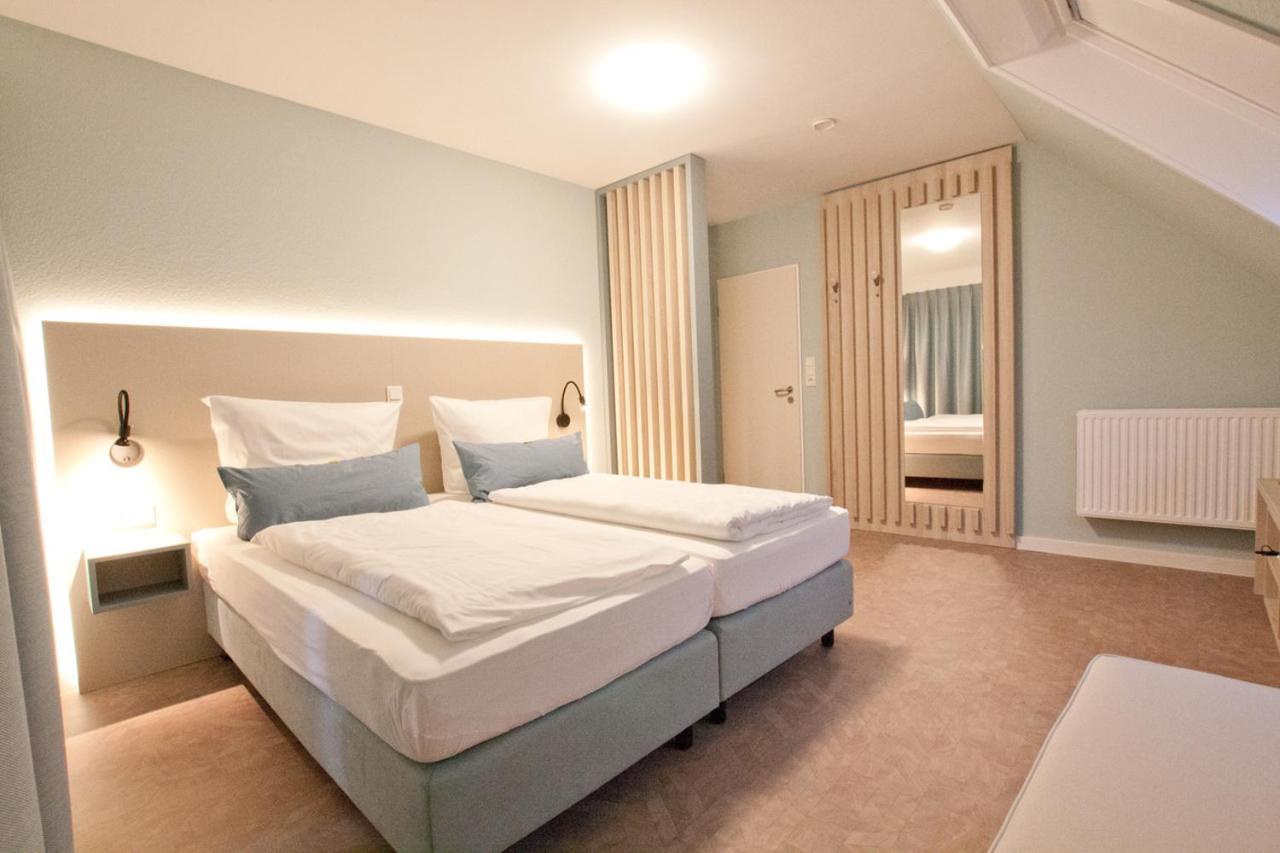 Hotel Garni Goldener Anker Greetsiel Esterno foto