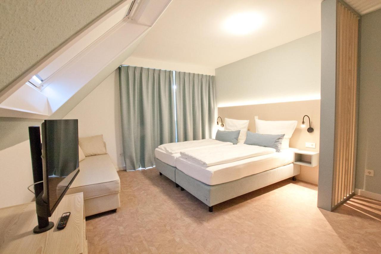 Hotel Garni Goldener Anker Greetsiel Esterno foto
