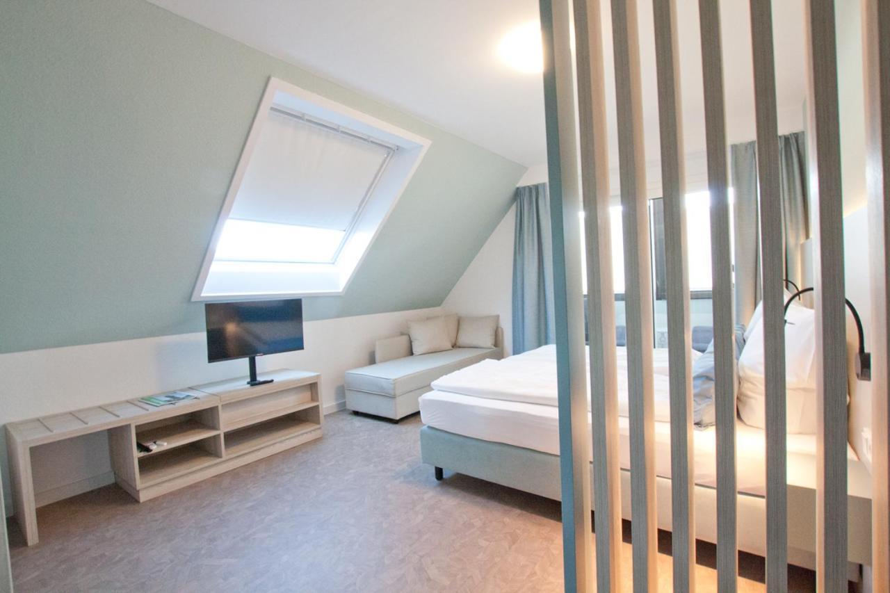 Hotel Garni Goldener Anker Greetsiel Esterno foto