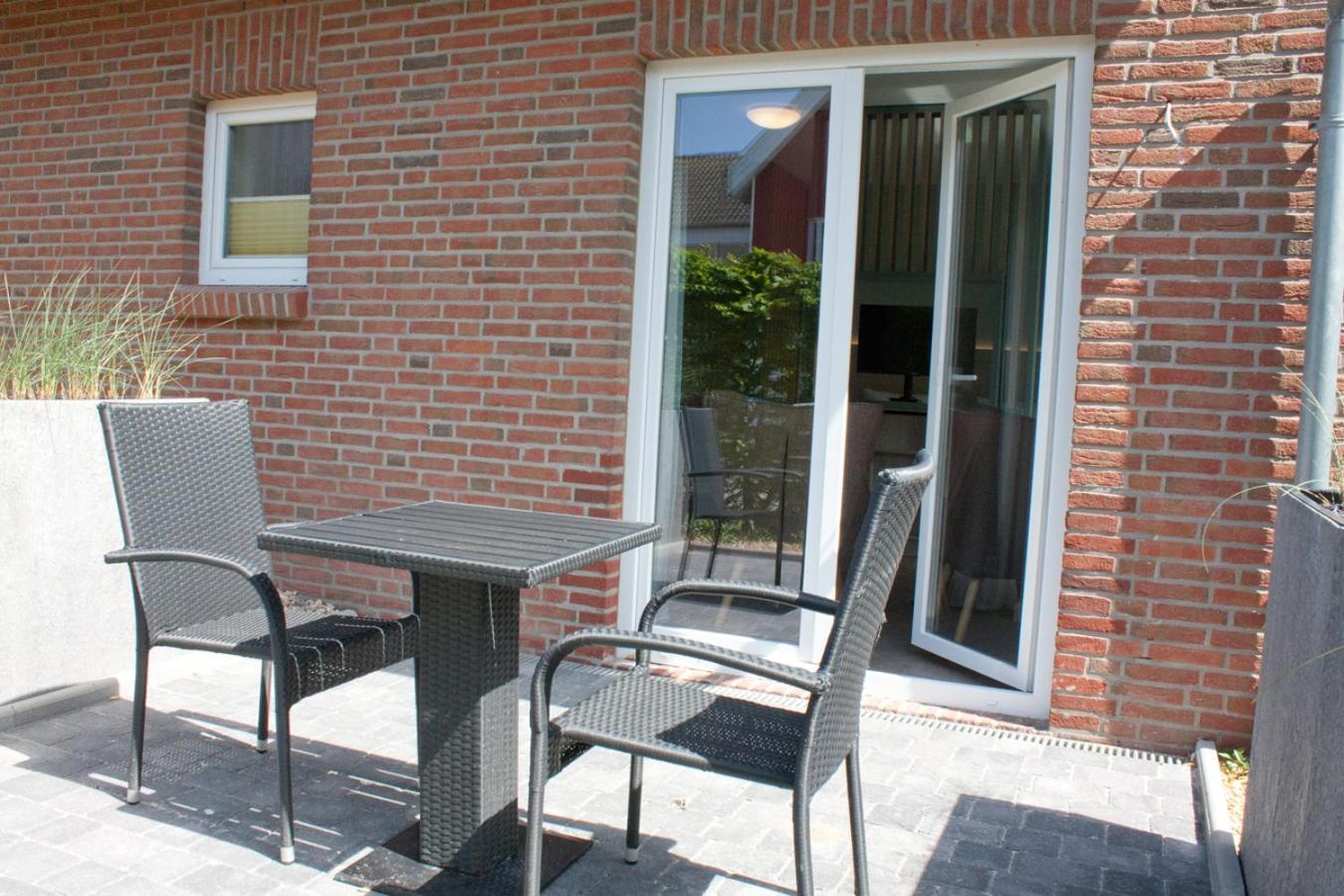 Hotel Garni Goldener Anker Greetsiel Esterno foto